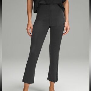 Ribbed Softstreme Zip-Leg High-Rise
Cropped Pant 25"